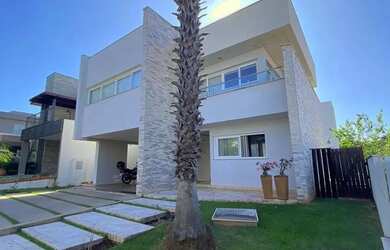 Imagem: A casa em condomínio possui 3 Dormitórios, 1 Banheiro, 4 Vagas