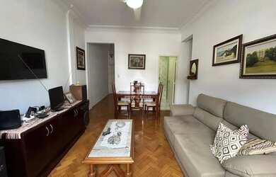 Imagem: O apartamento possui 2 Dormitórios, 2 Banheiros, 70m² de Área