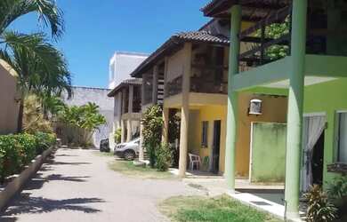Imagem: A casa em condomínio possui 3 Dormitórios, 3 Banheiros, 2