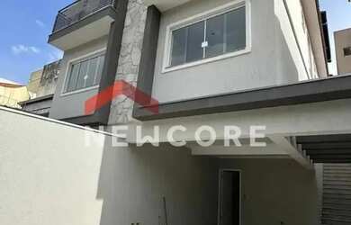 Imagem: A casa possui 3 Dormitórios, 4 Banheiros, 4 Vagas na garagem