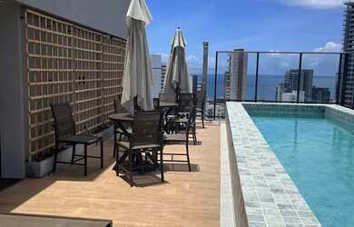 Imagem: O apartamento possui 1 Dormitório, 1 Banheiro, 1 Vaga na garagem