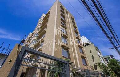 Imagem: O apartamento possui 3 Dormitórios, 1 Banheiro, 2 Vagas na