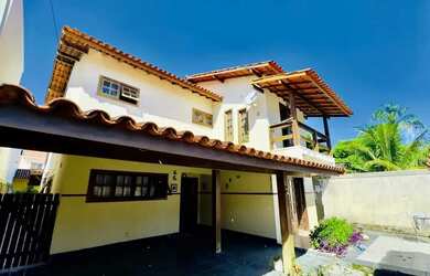 Imagem: A casa possui 5 Dormitórios, 5 Banheiros, 2 Vagas na garagem