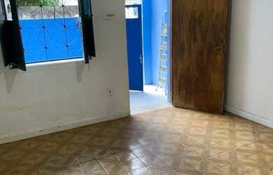 Imagem: A casa possui 2 Dormitórios, 2 Banheiros e está localizado