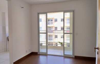 Imagem: O apartamento possui 3 Dormitórios, 1 Banheiro, 1 Vaga na garagem