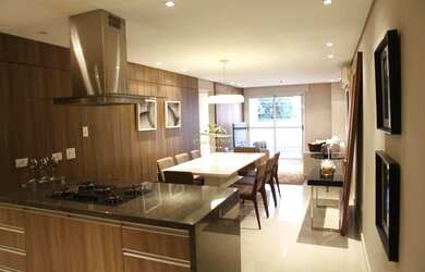 Imagem: O apartamento possui 3 Dormitórios, 1 Banheiro, 2 Vagas na