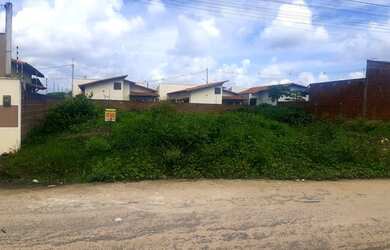 Imagem: O terreno e está localizado em Nova Esperança, Parnamirim