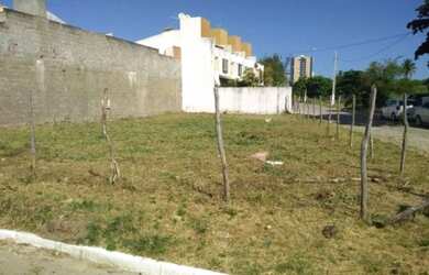 Imagem: O terreno possui 330m² de Área, Imóvel novo e está localizado