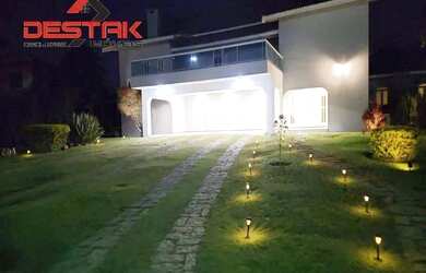 Imagem: A casa em condomínio possui 5 Dormitórios, 5 Banheiros, 5