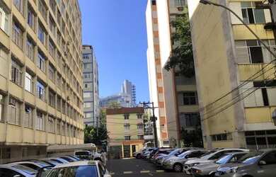 Imagem: O apartamento possui 3 Dormitórios, 2 Banheiros, 1 Vaga na