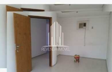 Imagem: O depósito possui 1 Vaga na garagem, 64m² de Área e está