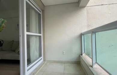 Imagem: O apartamento possui 1 Dormitório, 1 Banheiro, 1 Vaga na garagem