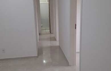 Imagem: O apartamento possui 3 Dormitórios, 1 Banheiro, 1 Vaga na garagem