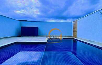 Imagem: A casa possui 3 Dormitórios, 2 Banheiros, 3 Vagas na garagem