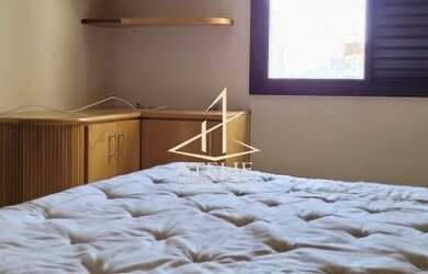 Imagem: O apartamento possui 3 Dormitórios, 1 Banheiro, 3 Vagas na