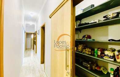 Imagem 14: MAS ELA É BONITA ACONCHEGANTE E RICA EM ARMÁRIOS, CASA À VENDA NO JARDIM...