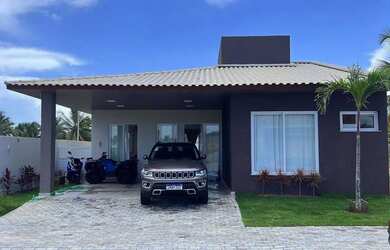 Imagem: A casa em condomínio possui 3 Dormitórios, 2 Banheiros, 4