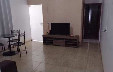 Imagem: A casa possui 2 Dormitórios, 1 Banheiro, 4 Vagas na garagem