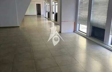 Imagem: O depósito possui 1.143m² de Área, Imóvel novo e está