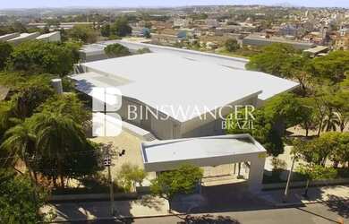 Imagem: O depósito possui 642m² de Área e está localizado em Cinco