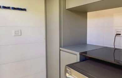 Imagem 15: Imperdível Casa Moderna com Área Gourmet e Jacuzzi no Condomínio Maria...