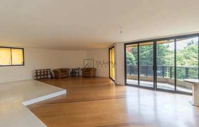 Imagem: O apartamento possui 4 Dormitórios, 3 Banheiros, 4 Vagas na