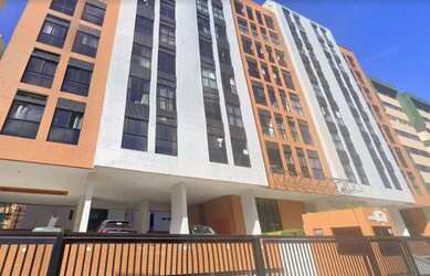 Imagem: O apartamento possui 1 Dormitório, 1 Banheiro, 1 Vaga na garagem