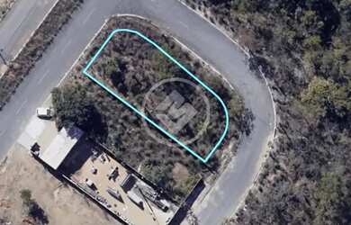 Imagem: O terreno possui 420m² de Área e está localizado em Parque