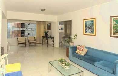 Imagem: O apartamento possui 4 Dormitórios, 2 Banheiros, 2 Vagas na