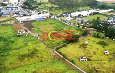 Imagem: O terreno possui 30.389m² de Área e está localizado em Água