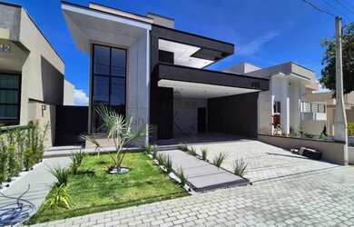 Imagem: A casa em condomínio possui 3 Dormitórios, 4 Banheiros, 4