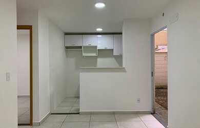 Imagem 2: Vista das Buritis- Planalto, no térreo com Garden. Armário na cozinha