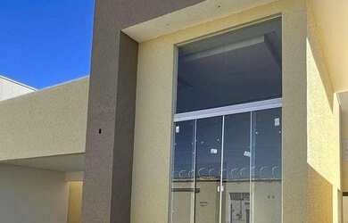 Imagem: A casa possui 3 Dormitórios, 2 Banheiros, 150m² de Área e