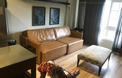 Imagem: O apartamento possui 1 Dormitório, 1 Banheiro, 1 Vaga na garagem