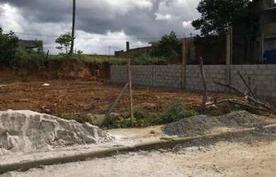 Imagem: O terreno possui 160.000m² de Área e está localizado em