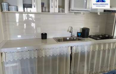 Imagem: O apartamento possui 2 Dormitórios, 1 Banheiro, 1 Vaga na garagem