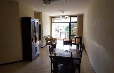 Imagem: O apartamento possui 4 Dormitórios, 2 Banheiros, 2 Vagas na