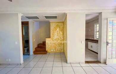 Imagem: A casa possui 2 Dormitórios, 2 Banheiros, 1 Vaga na garagem