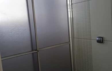 Imagem: O apartamento possui 1 Dormitório, 1 Banheiro, 1 Vaga na garagem