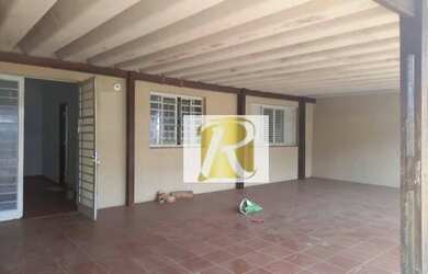 Imagem: A casa possui 2 Dormitórios, 1 Banheiro, 3 Vagas na garagem