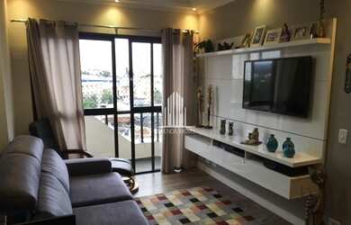 Imagem: O apartamento possui 3 Dormitórios, 1 Banheiro, 3 Vagas na