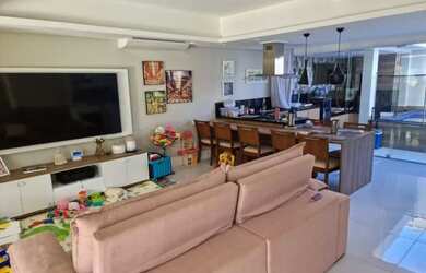 Imagem 7: Buraquinho Foz 4 suites + suite dependência