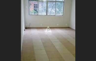 Imagem: A kitnet possui 1 Banheiro, 33m² de Área e está localizado