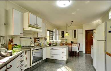 Imagem 6: APARTAMENTO DE 140M² COM QUATRO DORMITÓRIOS (DUAS SUÍTES), CINCO BANHEIROS E TRÊS VAGAS Á