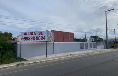 Imagem: O depósito possui 5 Vagas na garagem, 1.800m² de Área e