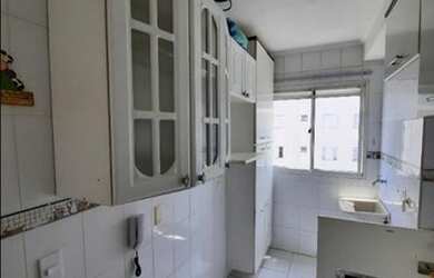 Imagem: O apartamento possui 2 Dormitórios, 1 Banheiro, 1 Vaga na garagem