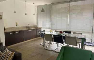 Imagem: A casa possui 3 Dormitórios, 5 Banheiros, 4 Vagas na garagem