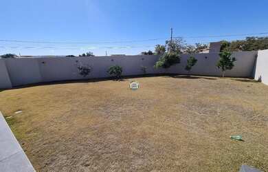 Imagem: A casa em condomínio possui 4 Dormitórios, 4 Banheiros, 5