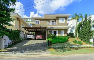 Imagem: A casa em condomínio à venda possui 4 Dormitórios, 5 Banheiros