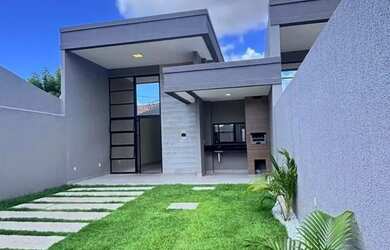 Imagem: A casa possui 3 Dormitórios, 3 Banheiros, 2 Vagas na garagem